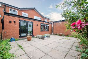 Photo 25- click for photo gallery